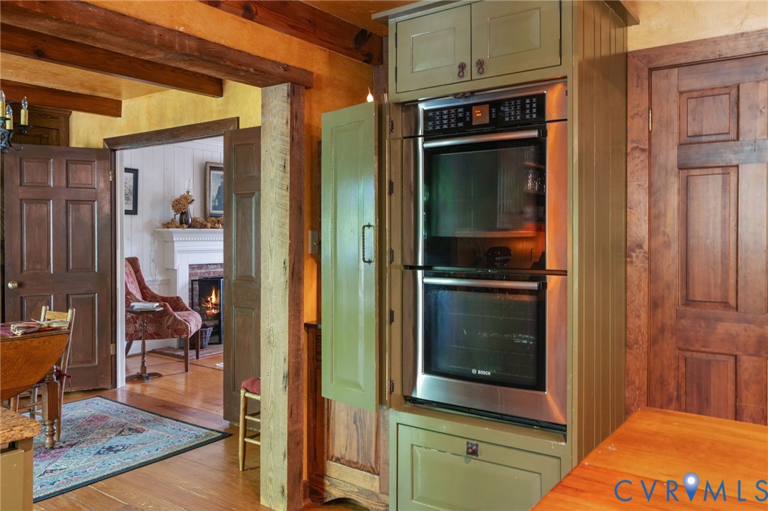 7381 McClellan Road Mechanicsville, VA 23111 - Photo 18 of 66 Built-in stainless steel double oven with integrat