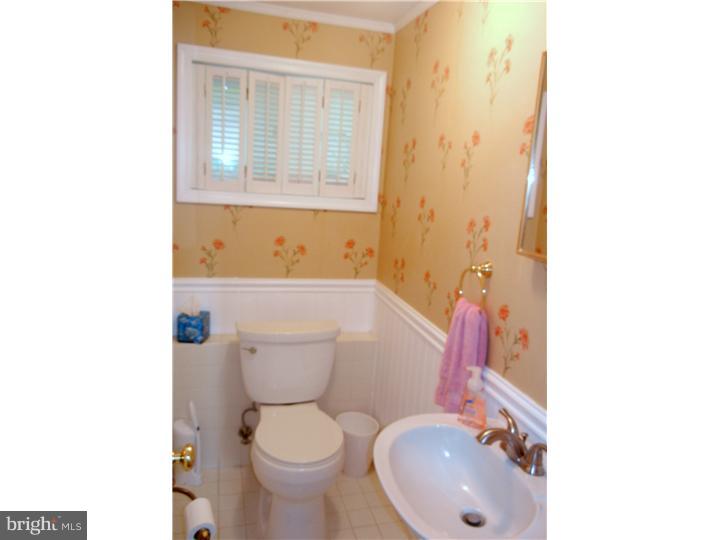 1437 Foster Road Warminster, PA 18974 - Photo 16 of 25 Gallery Image 16