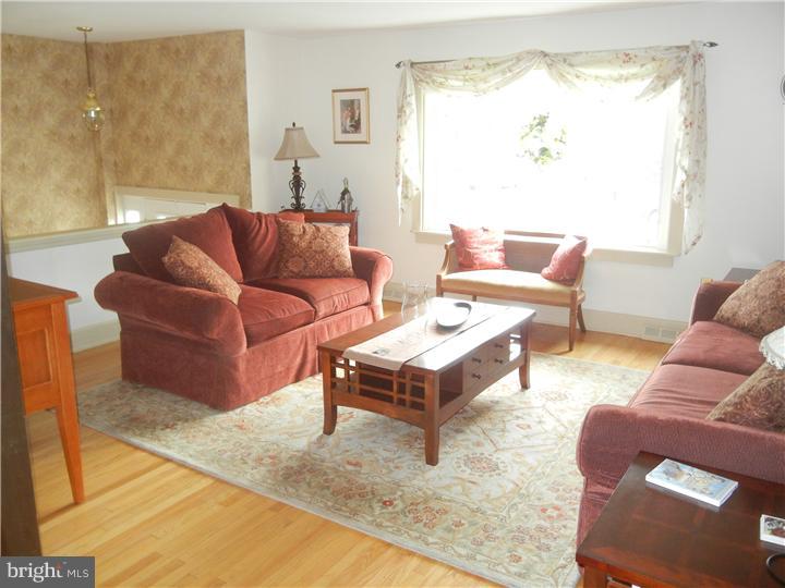 1437 Foster Road Warminster, PA 18974 - Photo 3 of 25 Gallery Image 3
