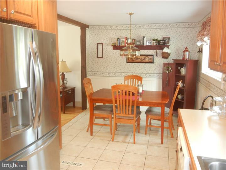 1437 Foster Road Warminster, PA 18974 - Photo 5 of 25 Gallery Image 5