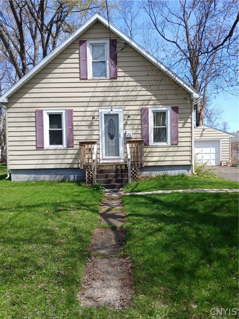 916 Elwood Street Rome, NY 13440 - Photo 2 of 28