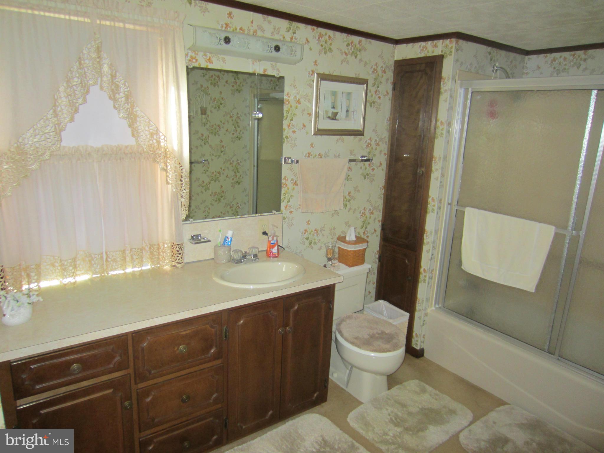 10930 Country Club Road Waynesboro, PA 17268 - Photo 12 of 25 Bath