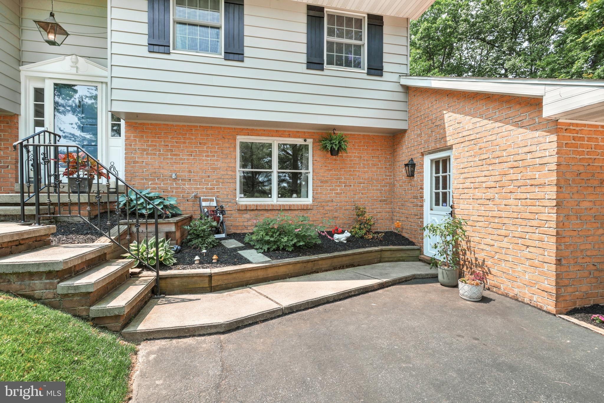 451 Racetrack Road Abbottstown, PA 17301 - Photo 4 of 52 Gallery Image 4