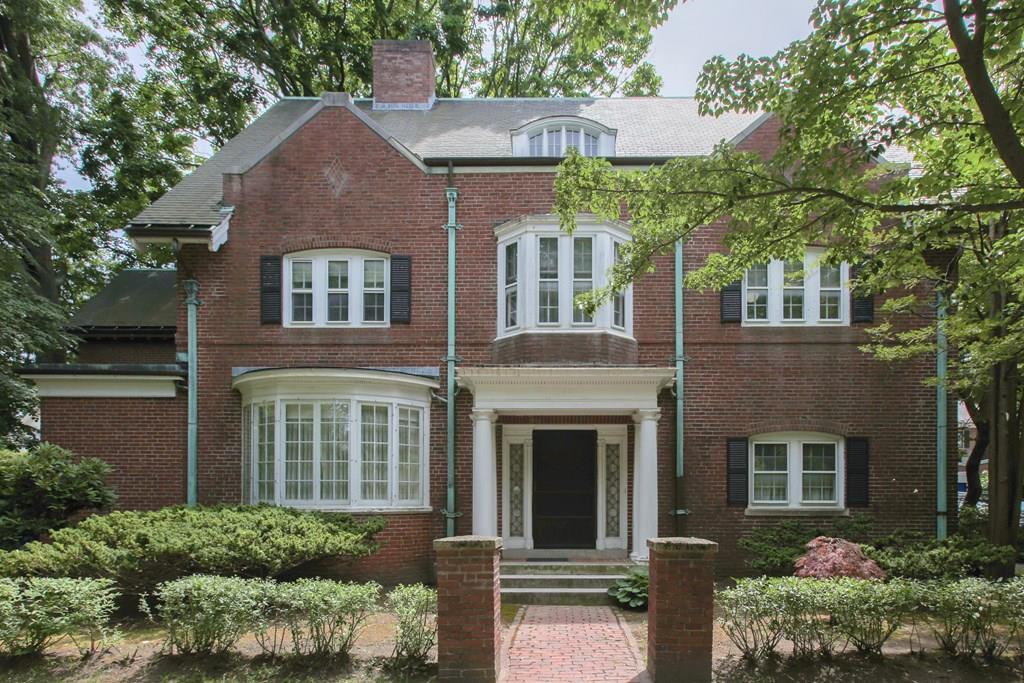 12 Worthington Road Brookline, MA 02446 - Photo 1 of 15 Gallery Image 1