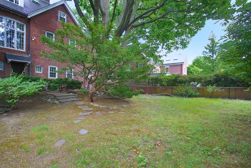 12 Worthington Road Brookline, MA 02446 - Photo 3 of 15 Gallery Image 3