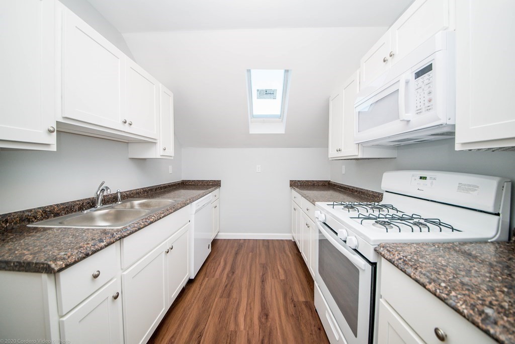 591 4th Street Fall River, MA 02721 - Photo 6 of 36