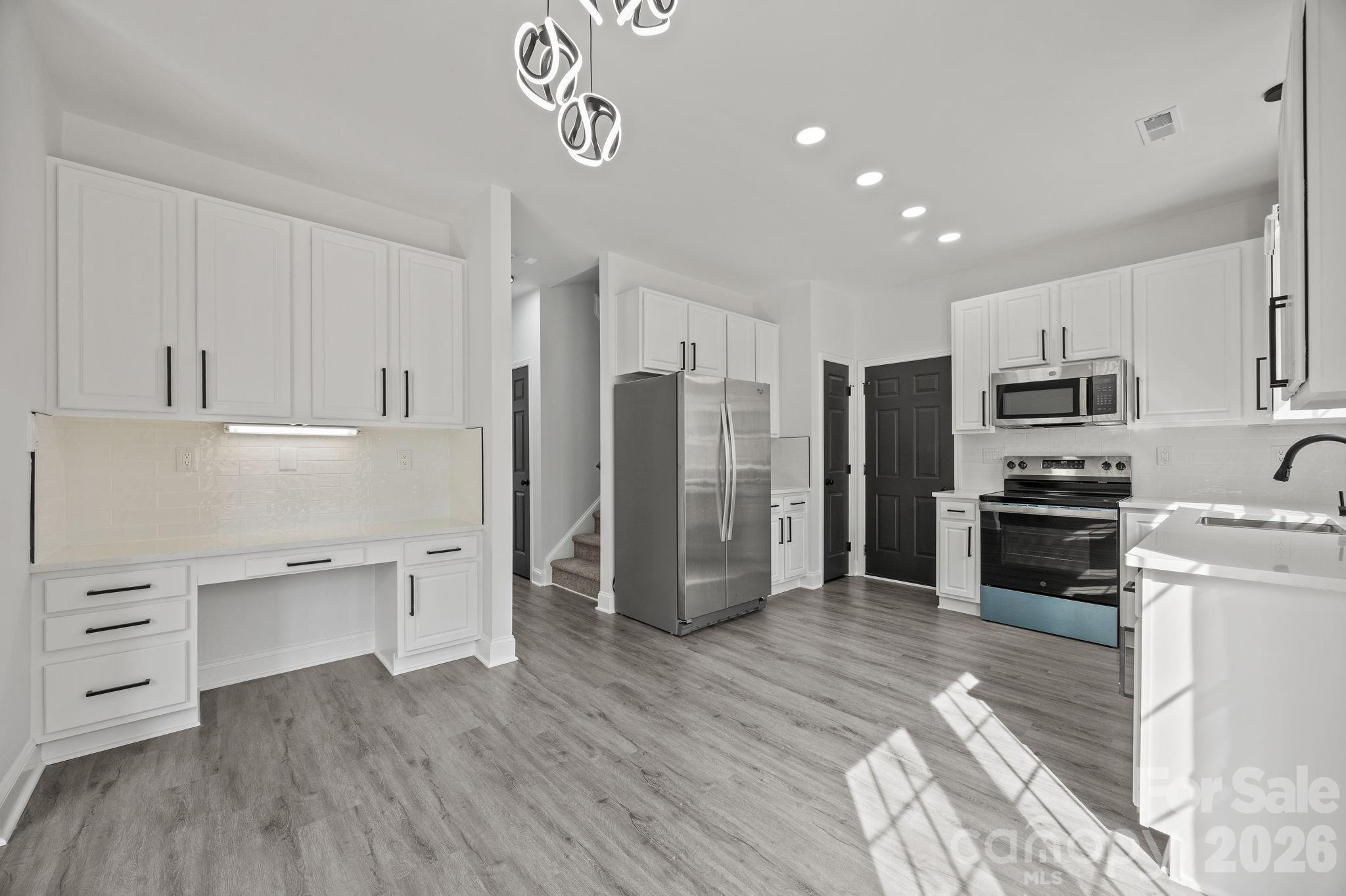 3804 Lincoln Ct  