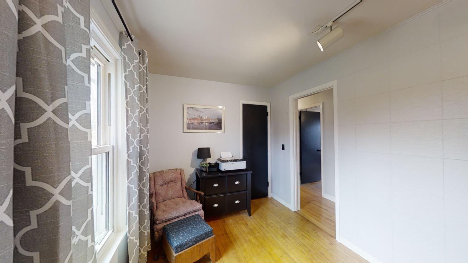 9807 Daly Road Cincinnati, OH 45231 - Photo 15 of 39 Gallery Image 15