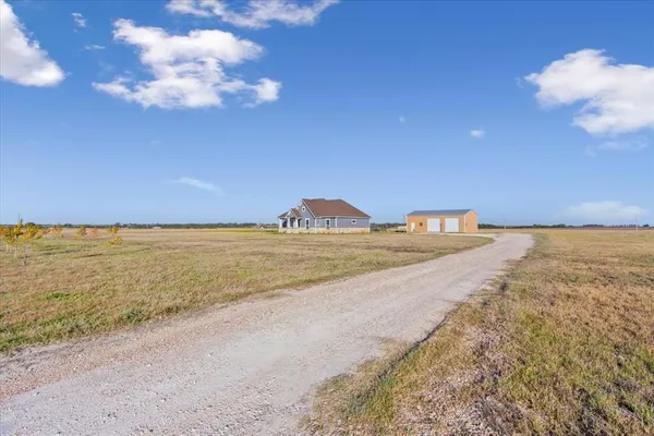 $630,000 | 397 Hcr 2341, Abbott, TX 76621