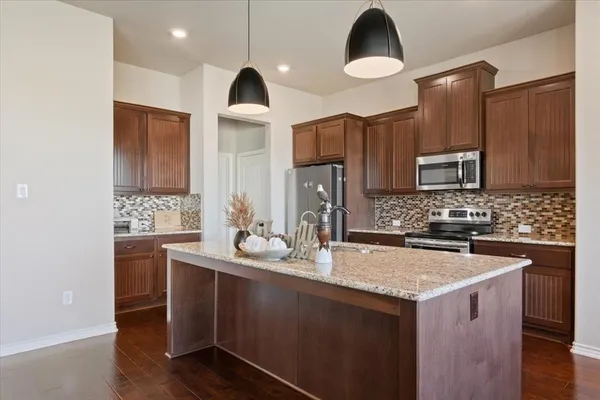 $630,000 | 397 Hcr 2341, Abbott, TX 76621