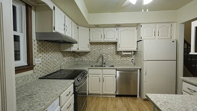 $358,000 | 7843 Kensington Lane, Hanover Park, IL 60133