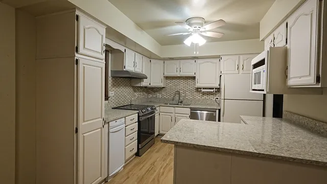 $358,000 | 7843 Kensington Lane, Hanover Park, IL 60133