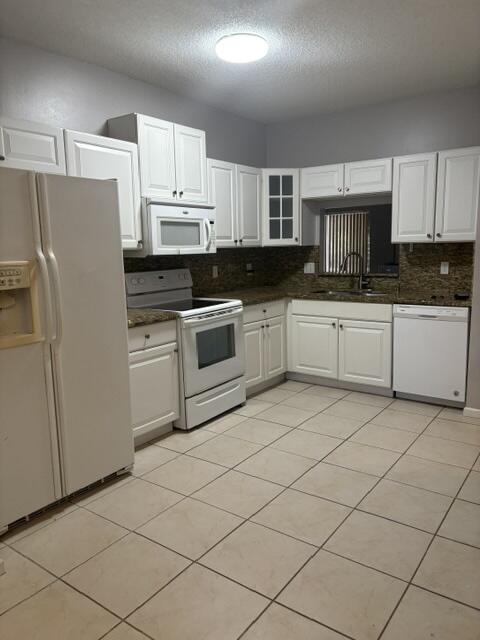 21102 Vía Eden Boca Raton, FL 33433 - Photo 14 of 18 kitchen1