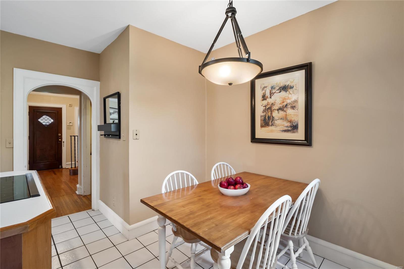 7211 Clayton Road Clayton, MO 63105 - Photo 9 of 27 Gallery Image 9