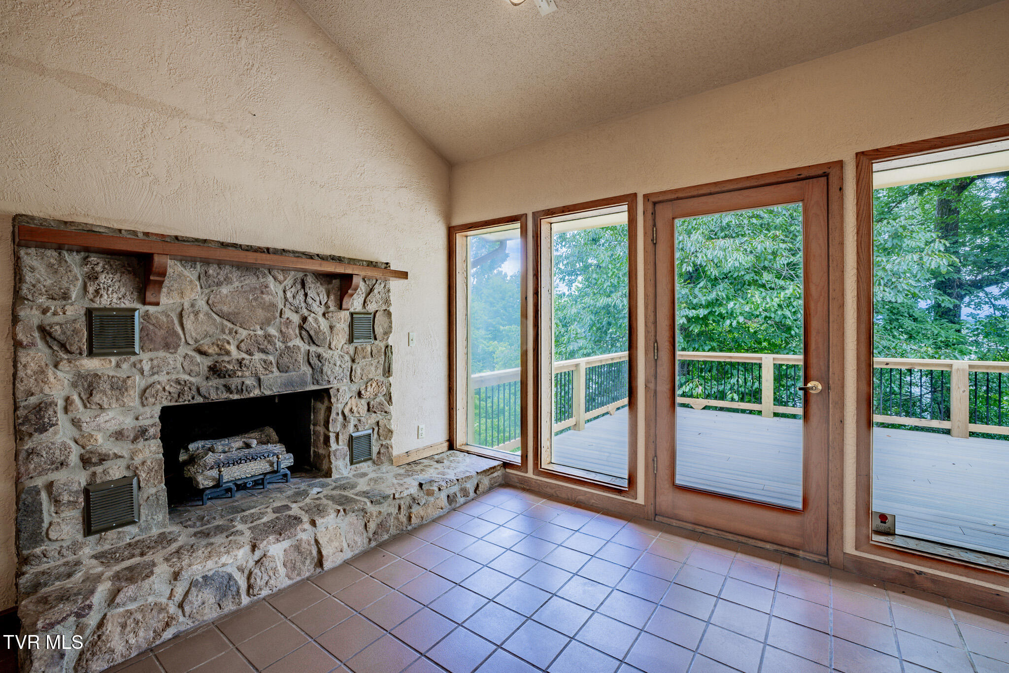 562 Gammon Road Kingsport, TN 37663 - Photo 17 of 65 1R9A8090-HDR
