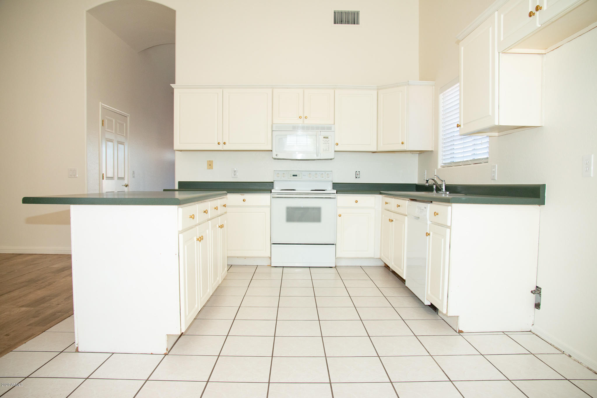 3755 East Decatur Street Mesa, AZ 85205 - Photo 21 of 36 Kitchen 3
