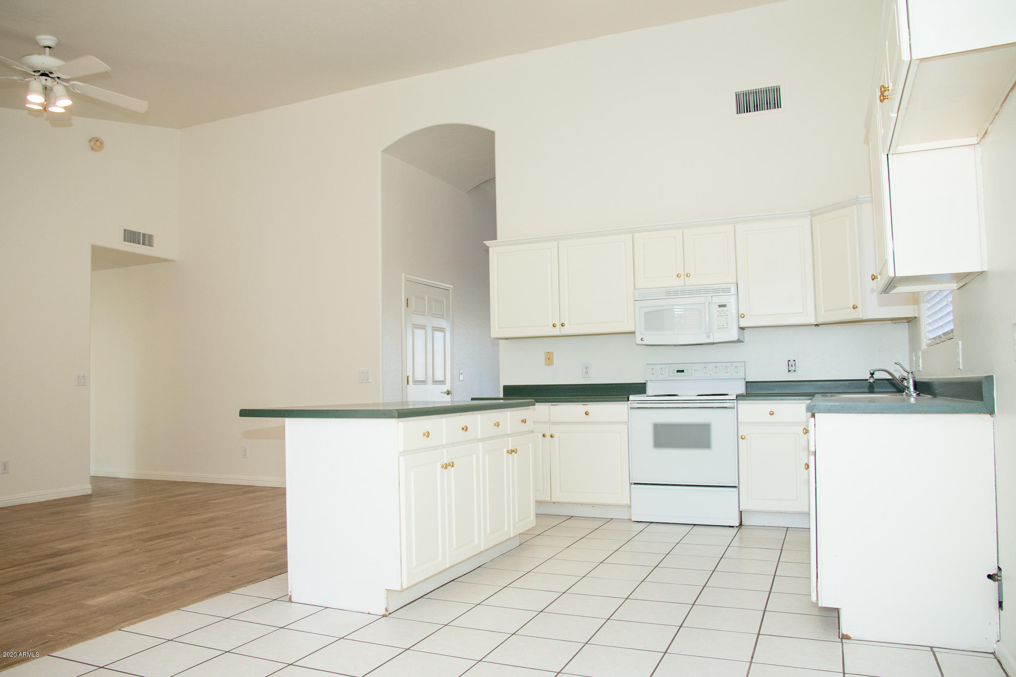 3755 East Decatur Street Mesa, AZ 85205 - Photo 22 of 36 Kitchen 4