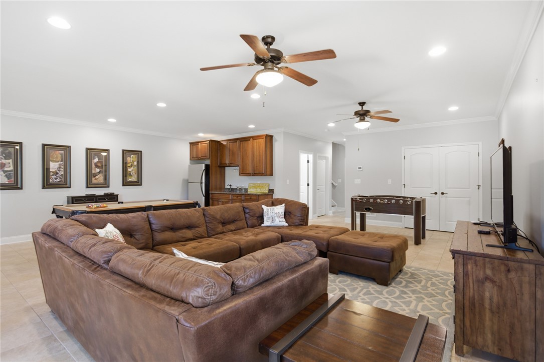 578 Sunset Point Drive West Union, SC 29696 - Photo 28 of 46 This versatile recreation room offers ample space for relaxation and entertainment.