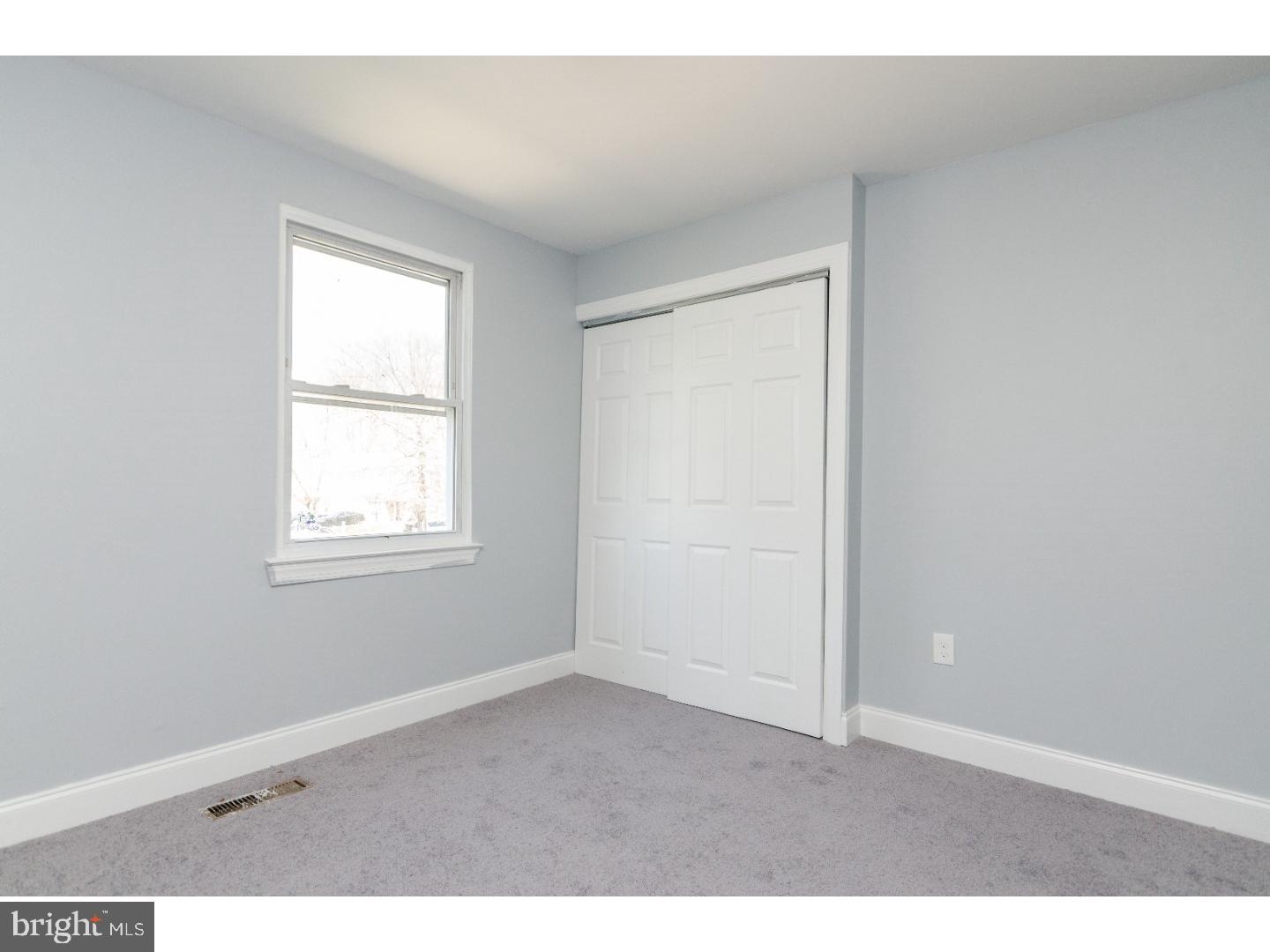1702 Winding Way Clementon, NJ 08021 - Photo 13 of 18 Gallery Image 13