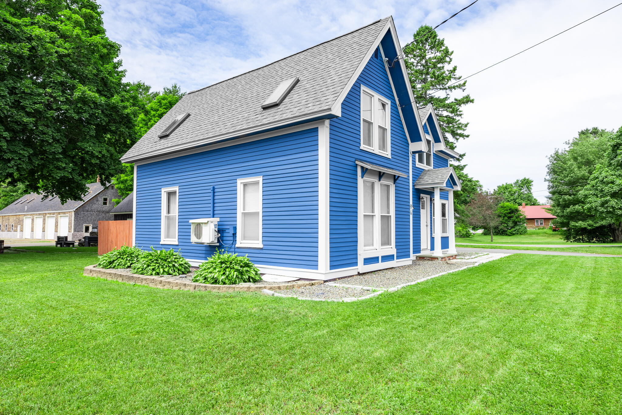 94 Park Street Milo, ME 04463 - Photo 4 of 37 12