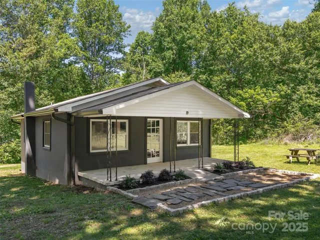 $300,000 | 15 Burtiller Lane, Fletcher, NC 28732