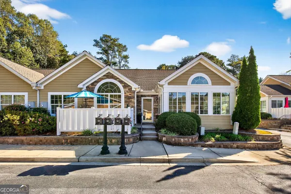 $305,000 | 140 Butterton Court, Fayetteville, GA 30214