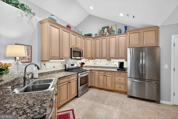 $305,000 | 140 Butterton Court, Fayetteville, GA 30214