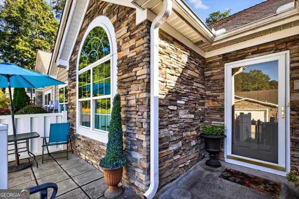 $305,000 | 140 Butterton Court, Fayetteville, GA 30214