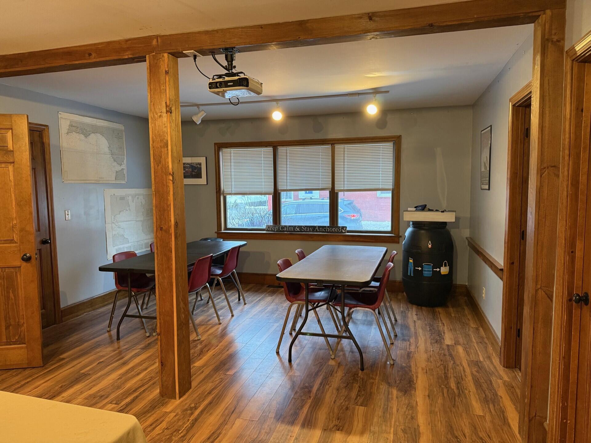 145 Main Street Thomaston, ME 04861 - Photo 20 of 35
