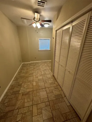 $180,000 | 8 West Mesquite Avenue, Rogers, TX 76569