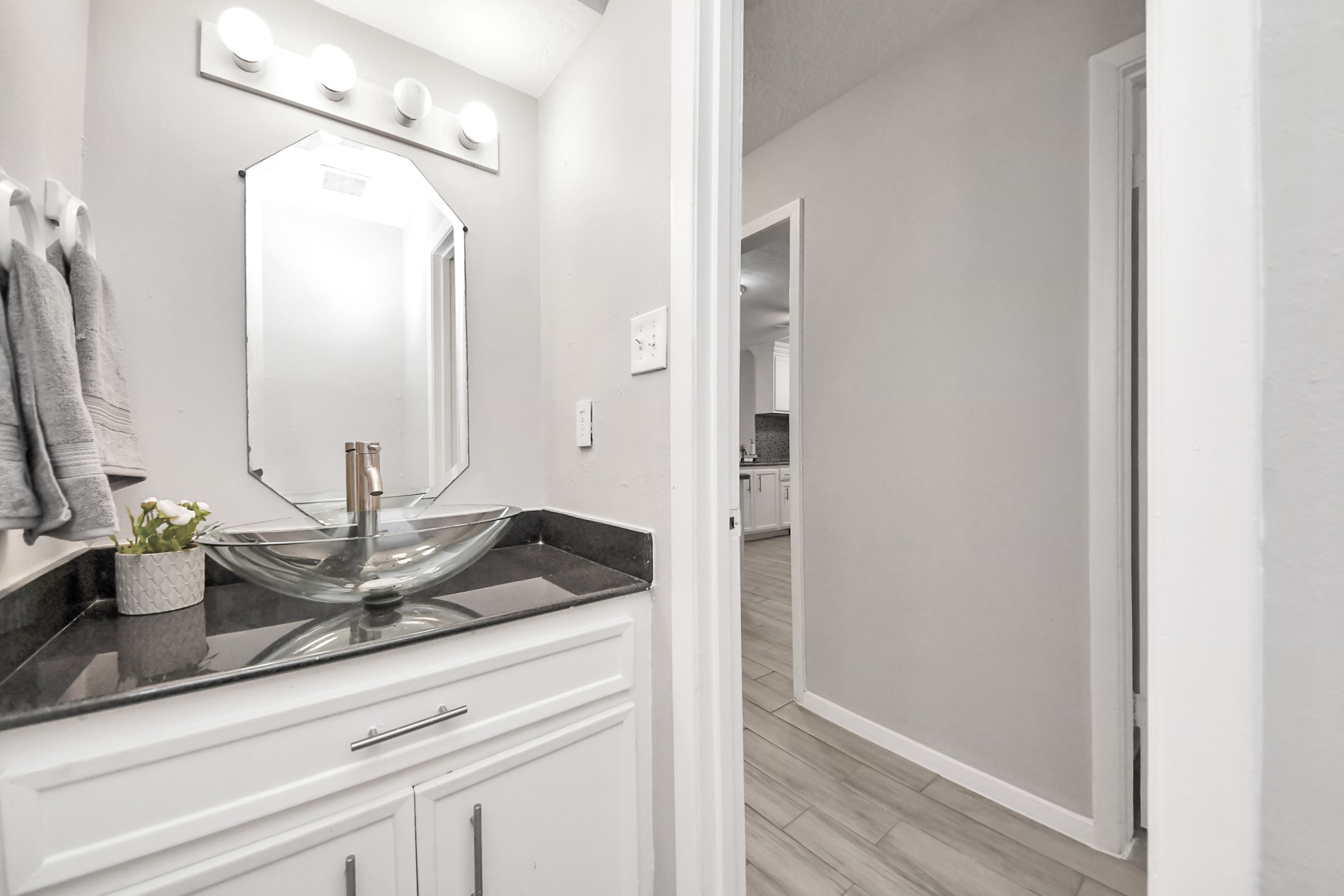 8114 Misty Ridge Lane Houston, TX 77071 - Photo 17 of 30 Gallery Image 17
