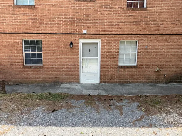 $850 | 2132 Carvin Street Northeast, Unit 5, Roanoke, VA 24012