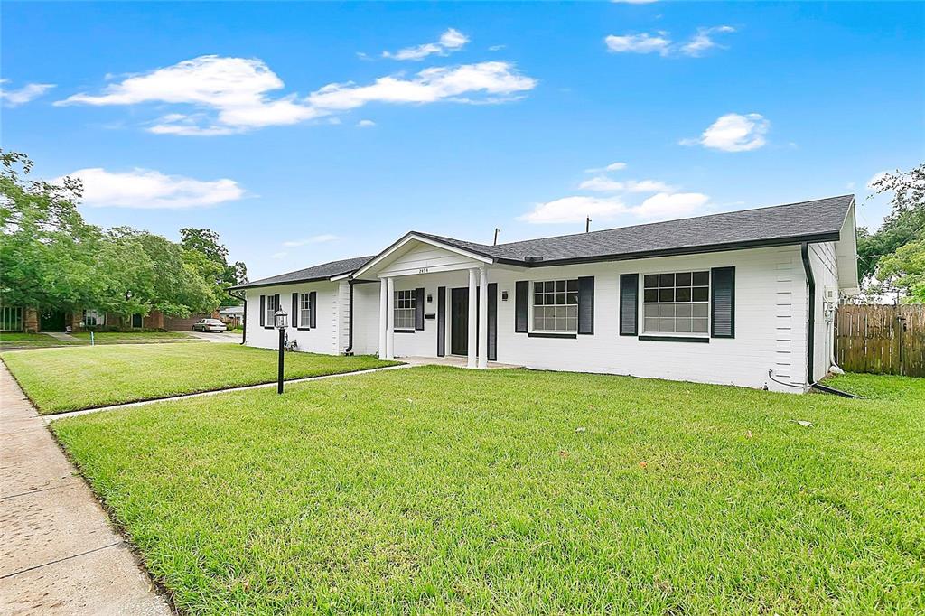 2494 Castlewood Road Maitland, FL 32751 - Photo 2 of 38