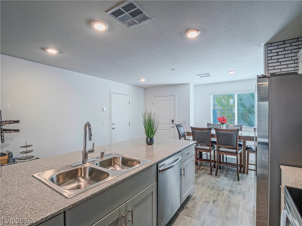 12286 Glass Desert Road, Unit 2 Las Vegas, NV 89183 - Photo 7 of 32