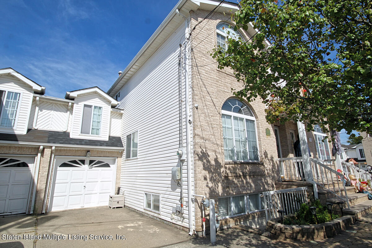 27 Millennium Loop Staten Island, NY 10309 - Photo 1 of 30 Front and side