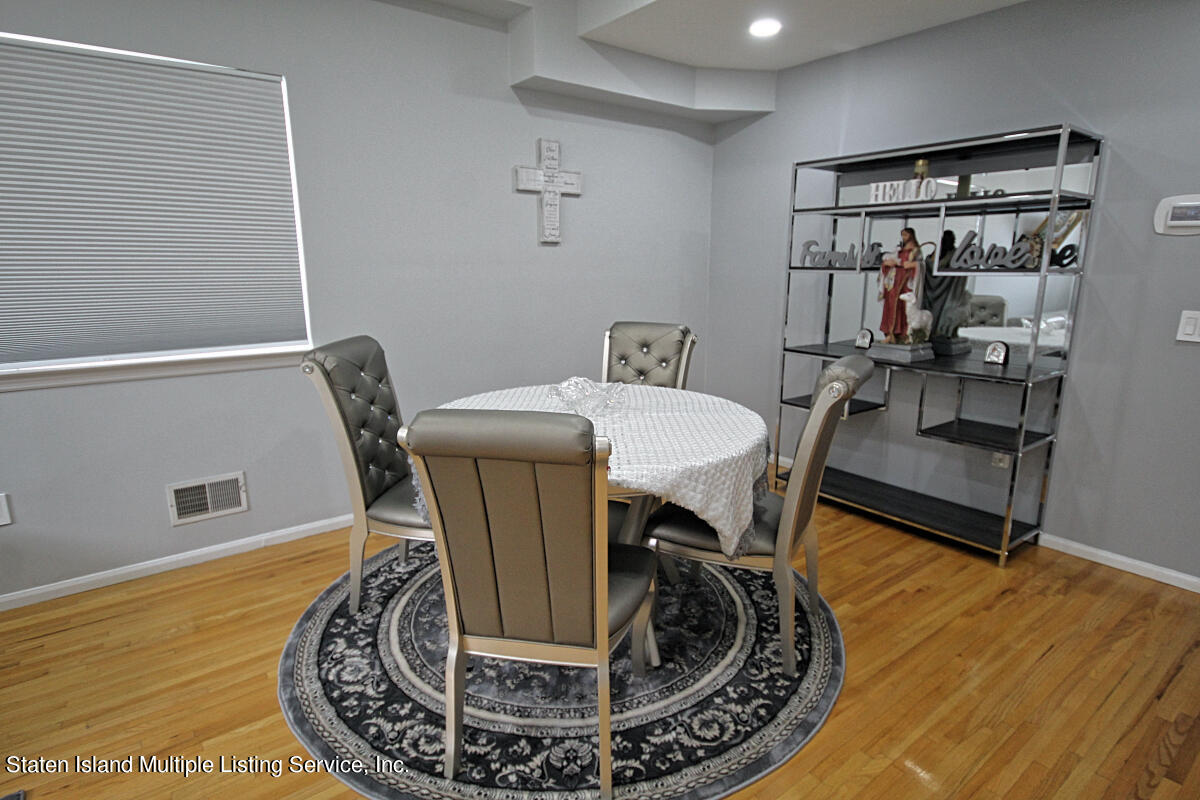 27 Millennium Loop Staten Island, NY 10309 - Photo 5 of 30 IMG_6642