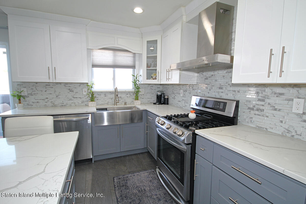 27 Millennium Loop Staten Island, NY 10309 - Photo 6 of 30 IMG_6651