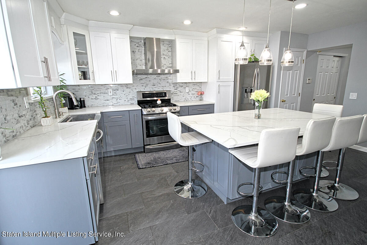 27 Millennium Loop Staten Island, NY 10309 - Photo 7 of 30 IMG_6657