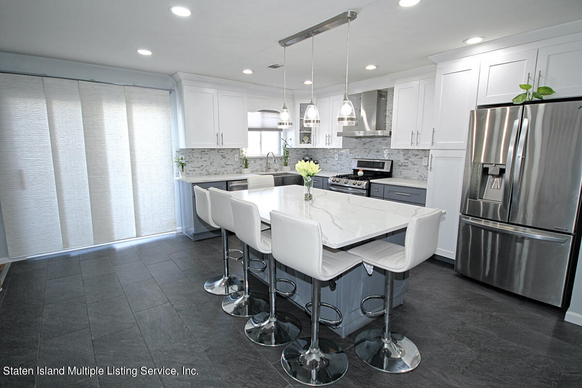 27 Millennium Loop Staten Island, NY 10309 - Photo 9 of 30 IMG_6668