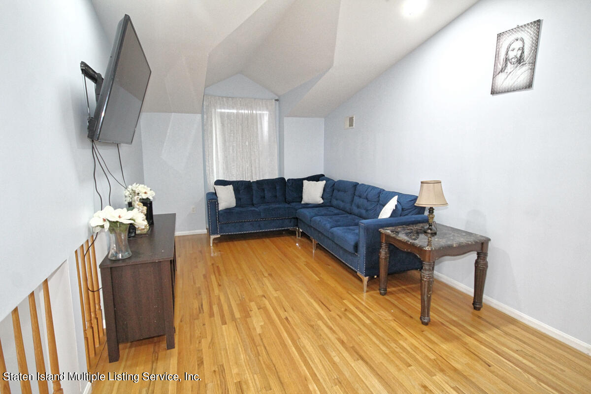 27 Millennium Loop Staten Island, NY 10309 - Photo 10 of 30 IMG_6678