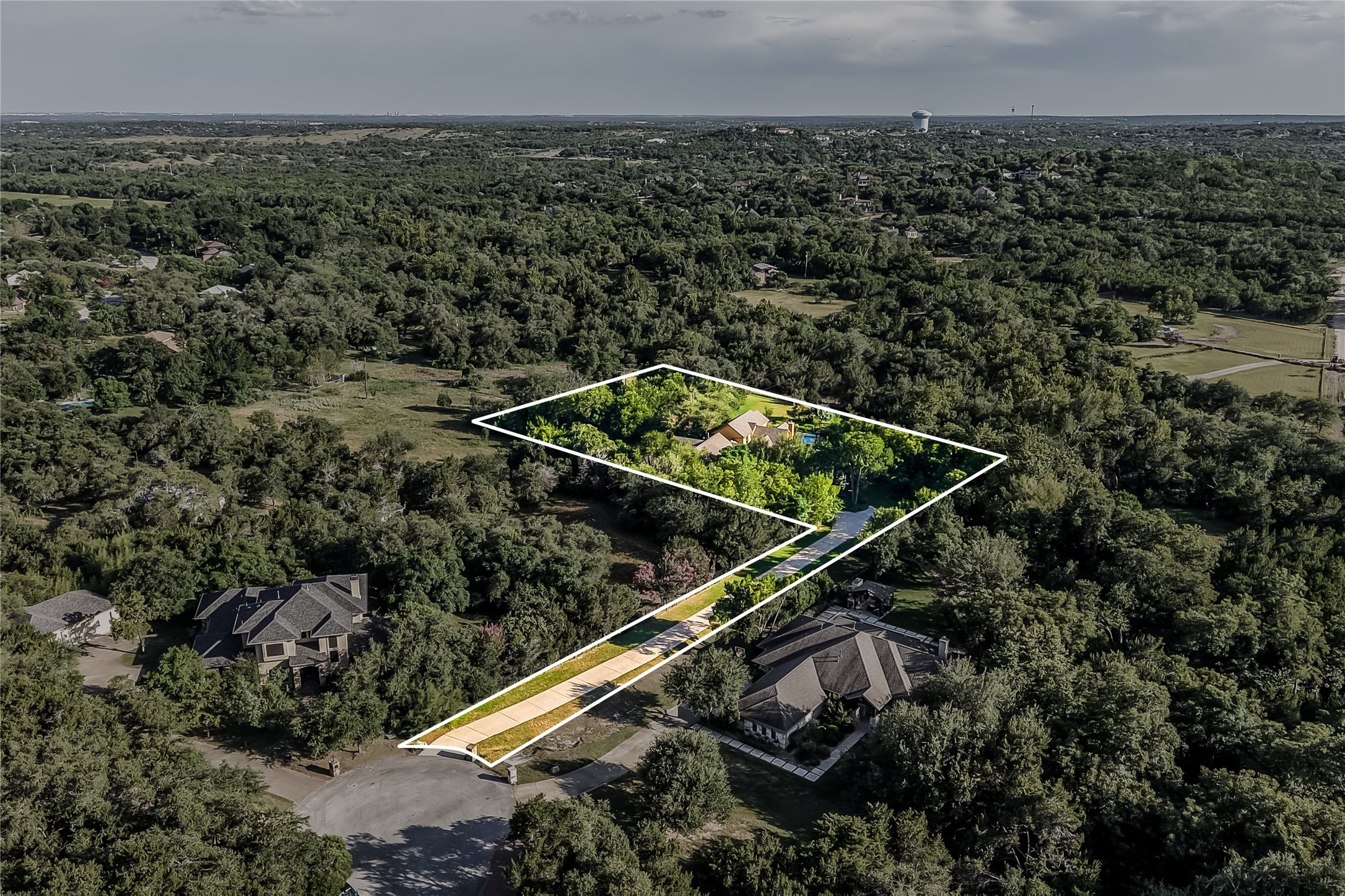 9512 Vera Cruz Road Austin, TX 78737 - Photo 37 of 39 Gallery Image 37