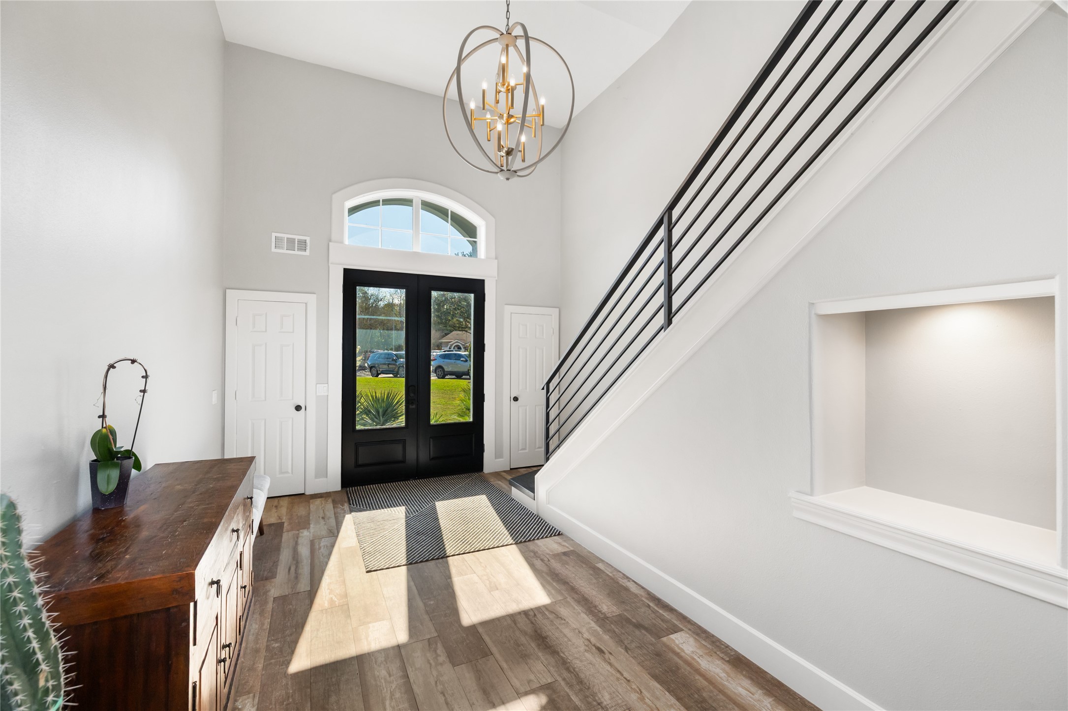 11706 Edgewater Court Montgomery, TX 77356 - Photo 13 of 50 Stunning Foyer with chandelier