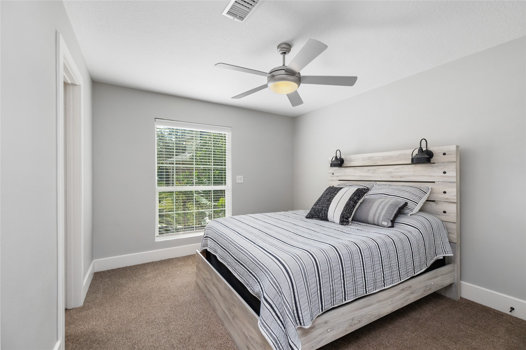 11706 Edgewater Court Montgomery, TX 77356 - Photo 27 of 50 2nd Bedroom main floor