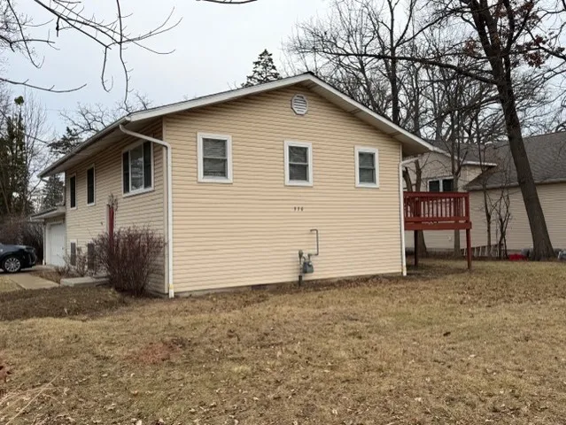 $364,000 | 330 South Lakeshore Drive, Mundelein, IL 60060