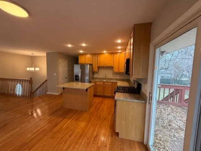 $364,000 | 330 South Lakeshore Drive, Mundelein, IL 60060