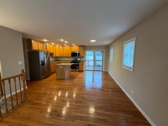 $364,000 | 330 South Lakeshore Drive, Mundelein, IL 60060