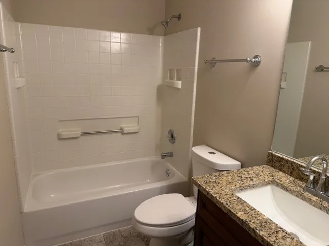 $364,000 | 330 South Lakeshore Drive, Mundelein, IL 60060