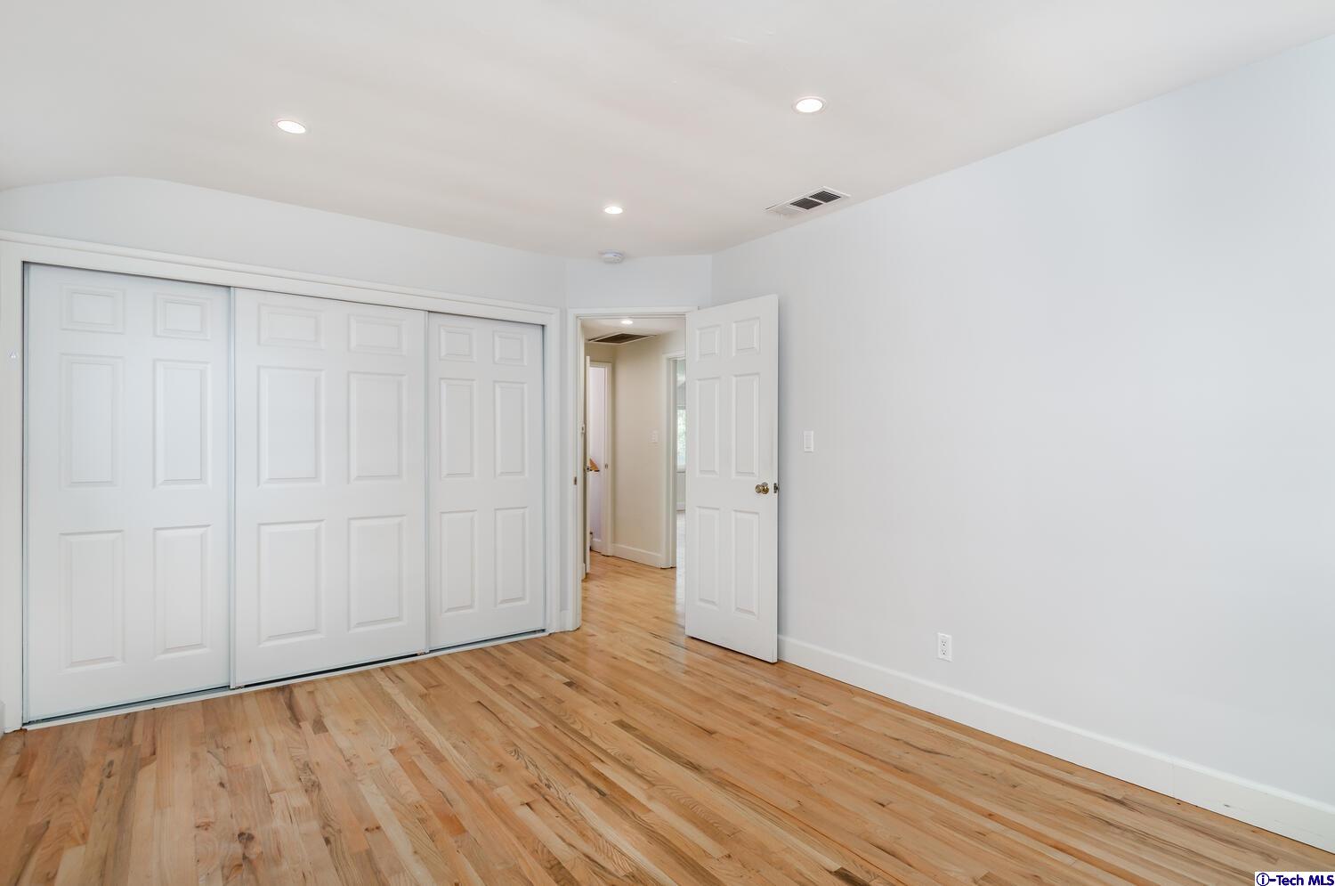 3132 North Verdugo Road Glendale, CA 91208 - Photo 14 of 31
