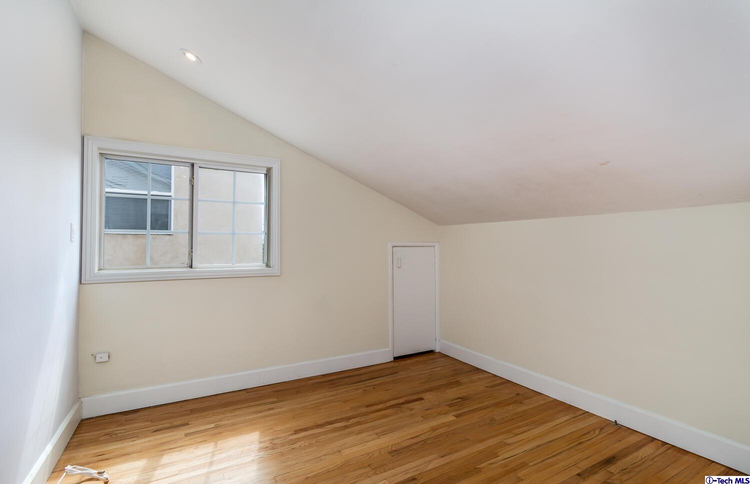 3132 North Verdugo Road Glendale, CA 91208 - Photo 23 of 31