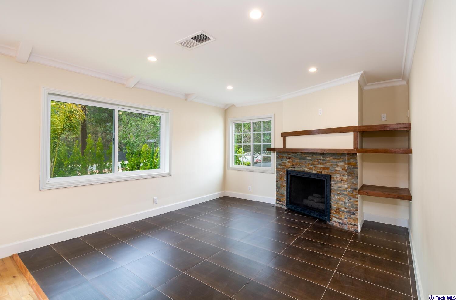 3132 North Verdugo Road Glendale, CA 91208 - Photo 8 of 31